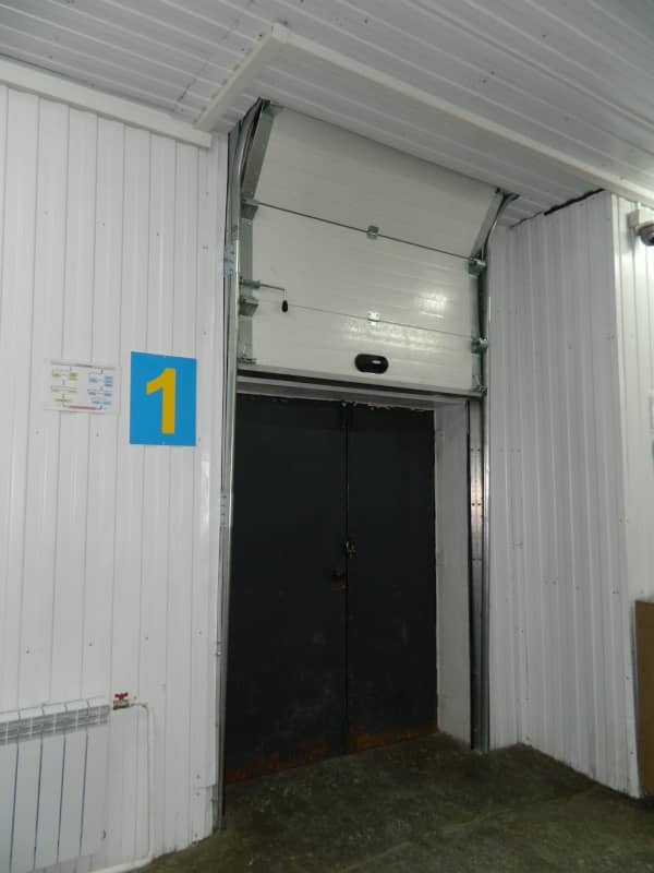 Промышленные ворота DoorHan в Тобольске с установкой