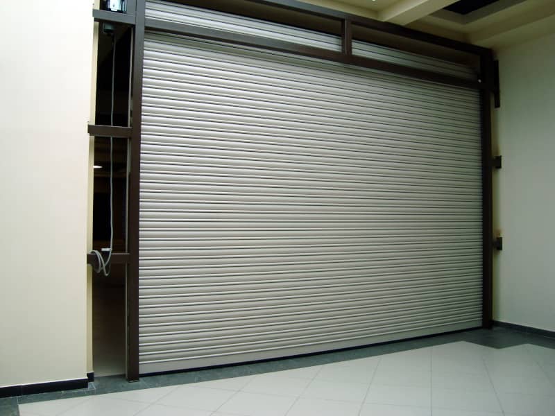 Роллетные ворота DoorHan в Тобольске с установкой